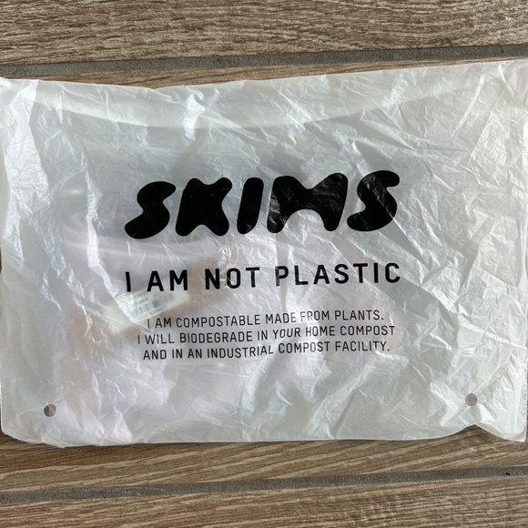 Skims NWT Cotten Jersey G -String - Picture 3 of 3